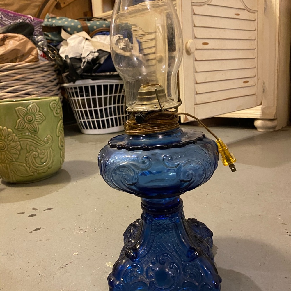 Lamp antique oil lamp